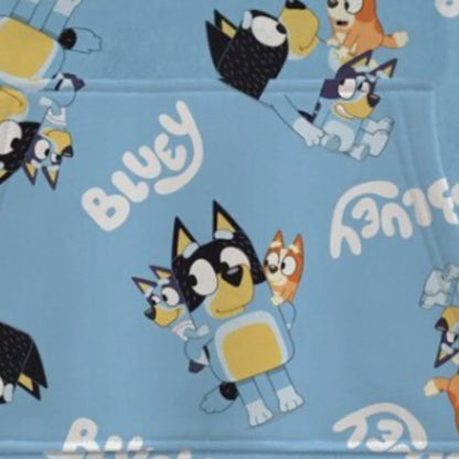 Bluey Bingo Kinder Kuschelponcho Kuscheldecke mit Ärmeln Kapuze Tasche 3-6 Jahre - WS-Trend.de