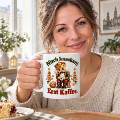 WS-Trend Nussknacker Tasse sächsischer Spruch Keramik 330 ml fürs Büro - WS-Trend.de