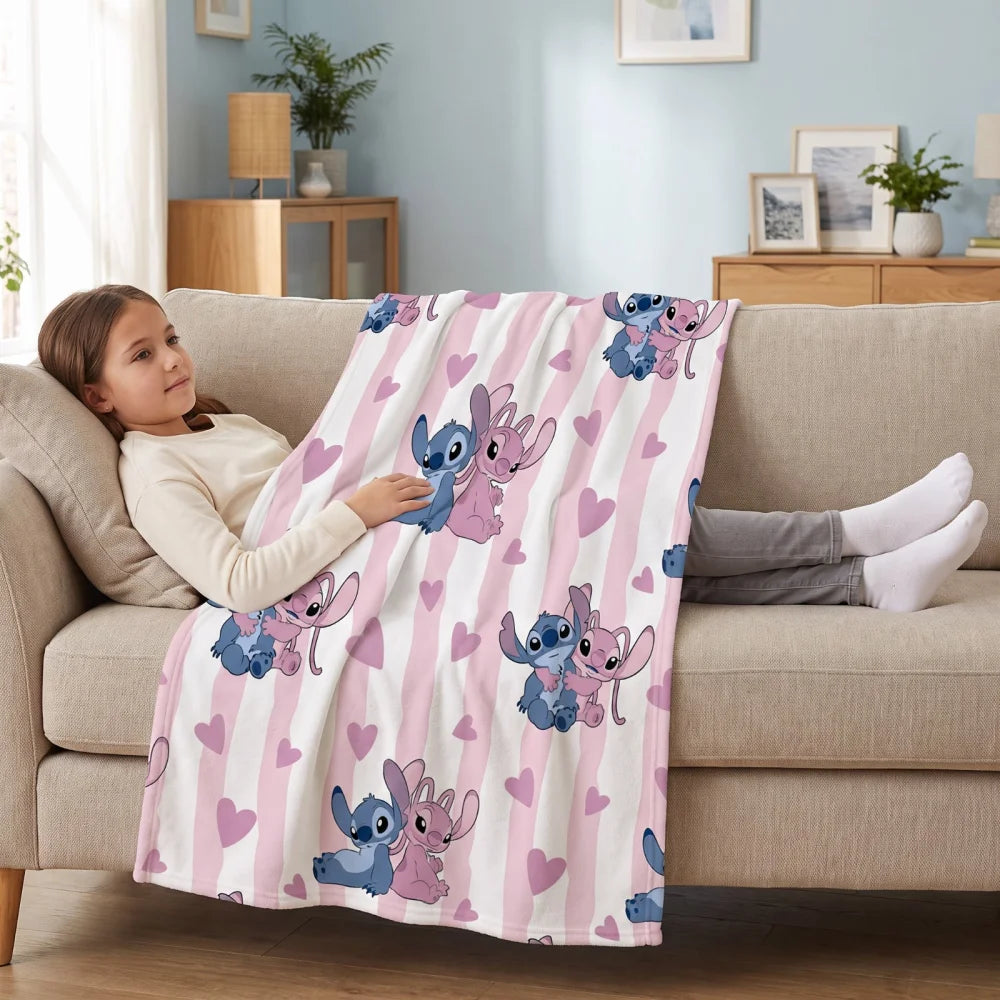 Disney Stitch und Angel Flanell-Kuscheldecke 110x150 cm rosa-weiß - WS-Trend.de
