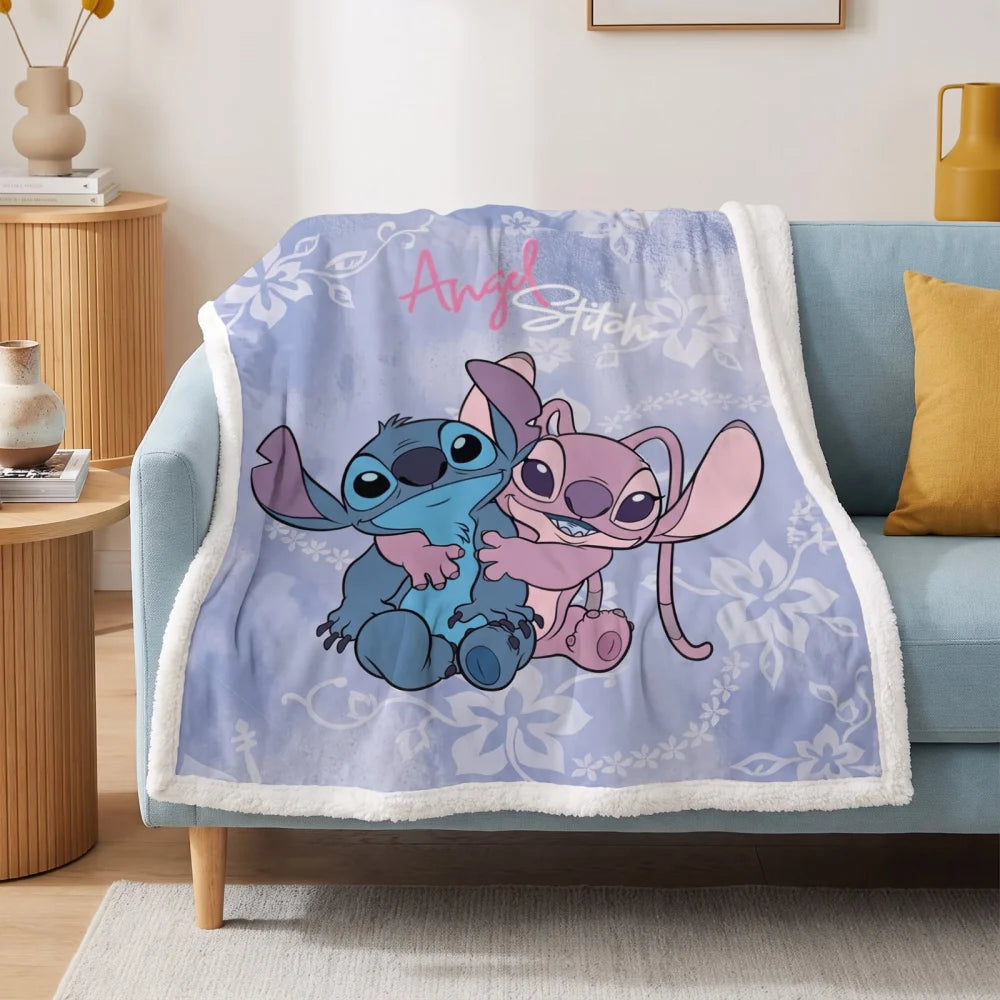 Disney Stitch und Angel Flanell-Kuscheldecke 120x150 cm Blumenmotiv - WS-Trend.de