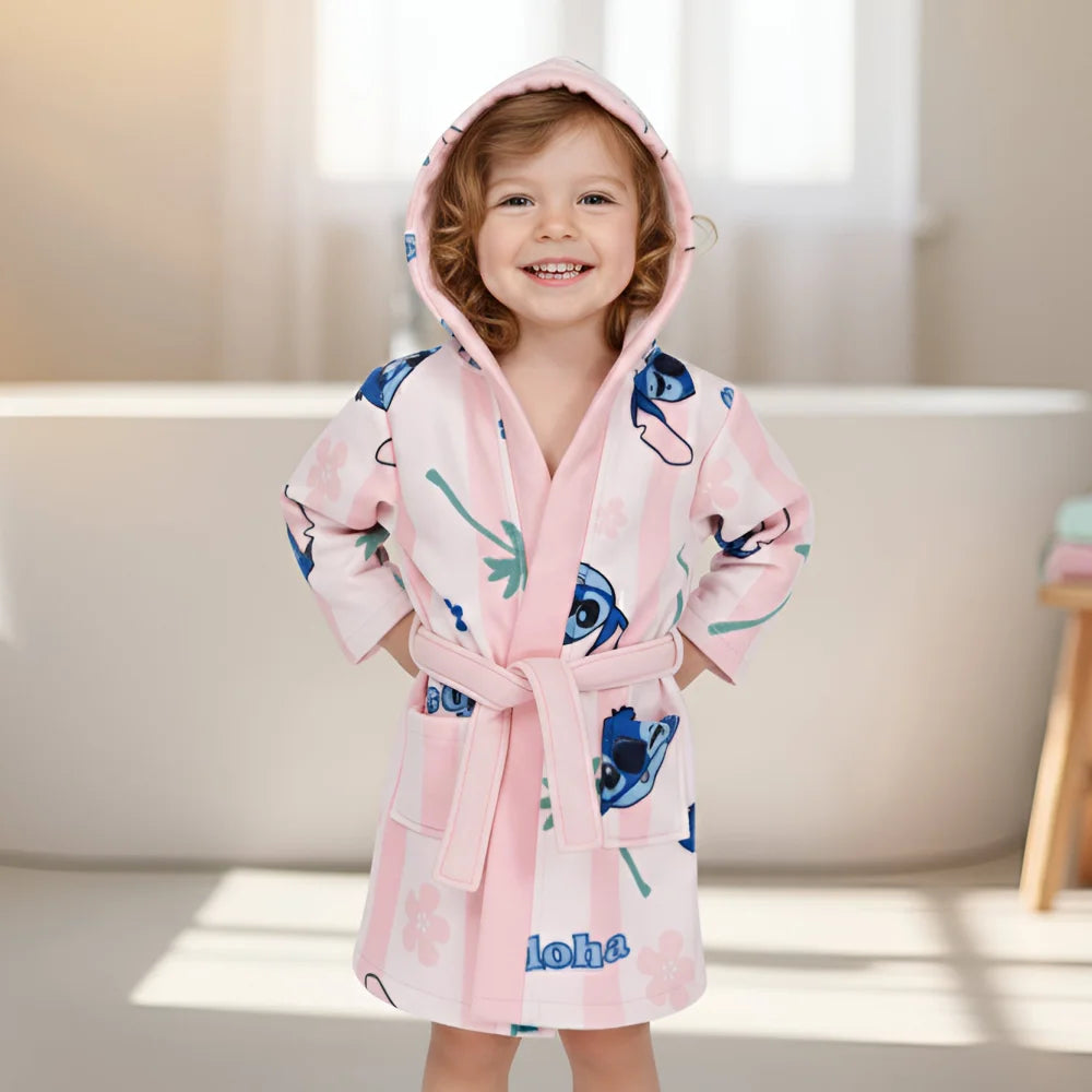 Disney Stitch Kinder Mädchen 3 tlg Set Bademantel Handtuch Handschuh Gr. 98 -128 - WS-Trend.de